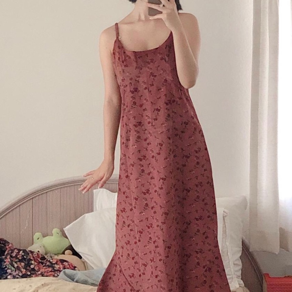 maroon colored midi dress size xs/s/m